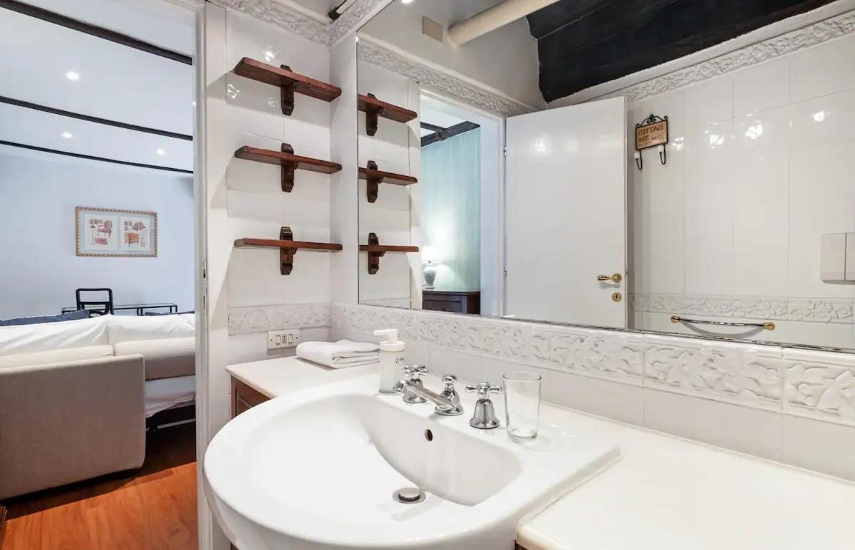 Chiavari 38 Enchanting Flat Up To 4 Guests Campo De' Fiori * Rome