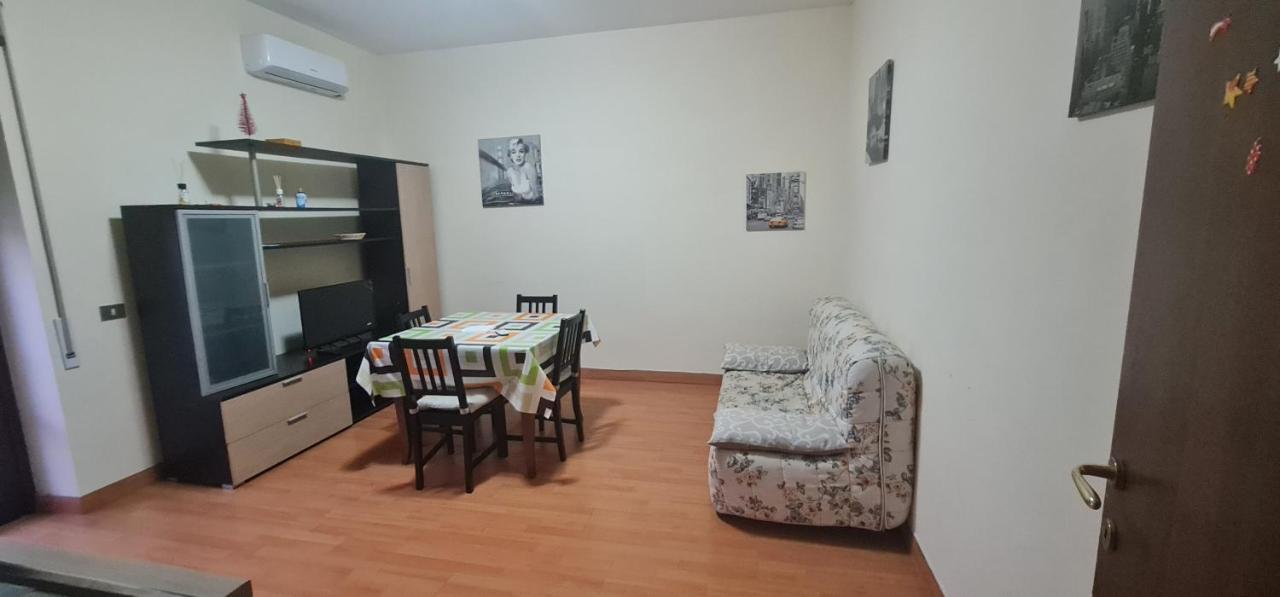Apartment 800mt Dalla Metro Rome