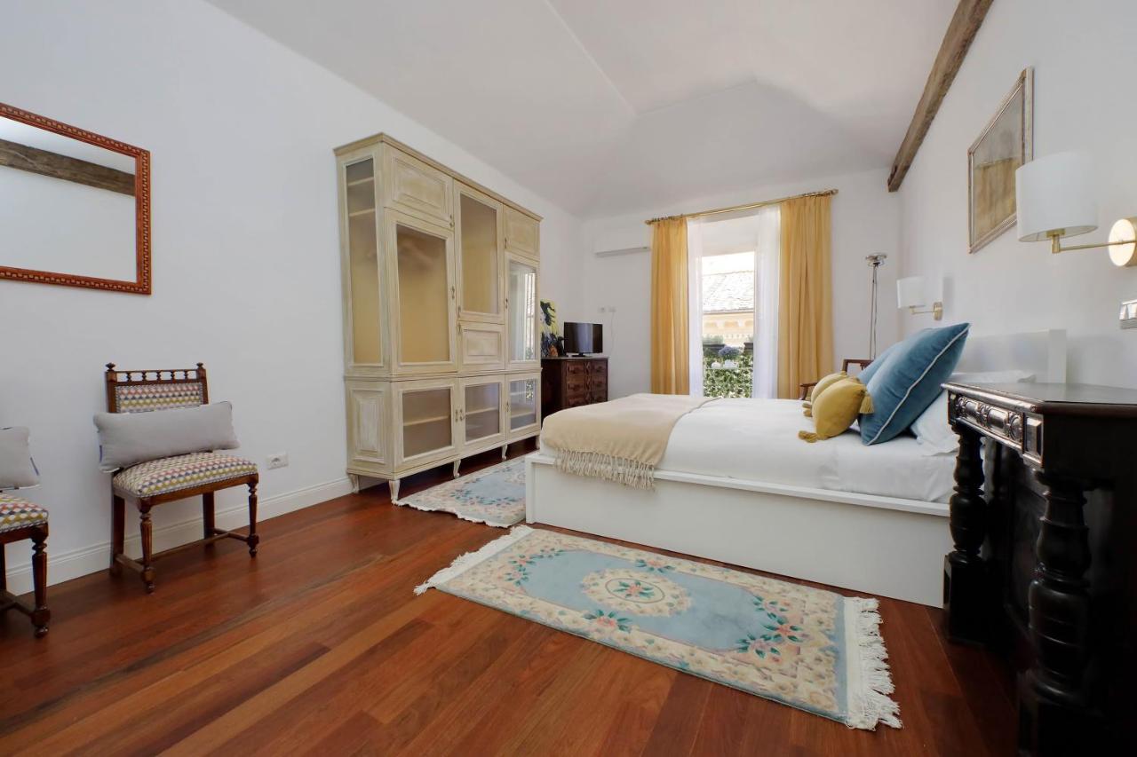 Ych-penthouse Fiammetta A Piazza Navona