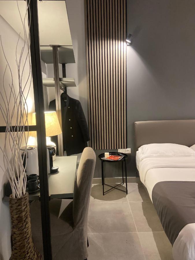 Soha Piazza Di Spagna Boutique * Rome