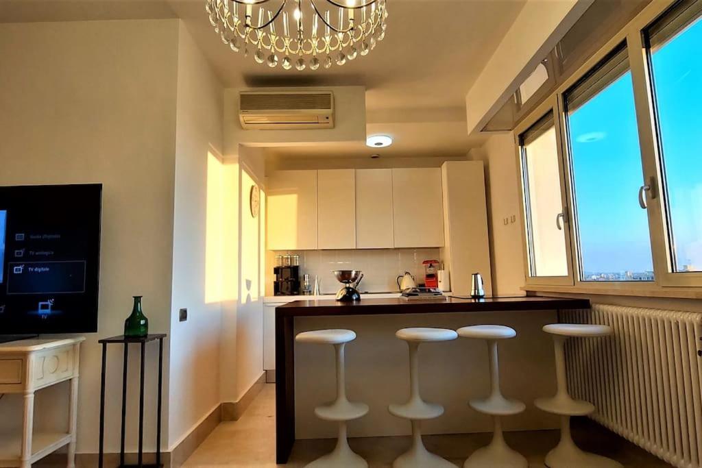 Penthouse Near Rome, Free Parking. Apartment *