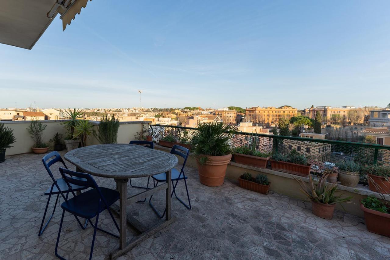 Aventino Terrace Apartment *