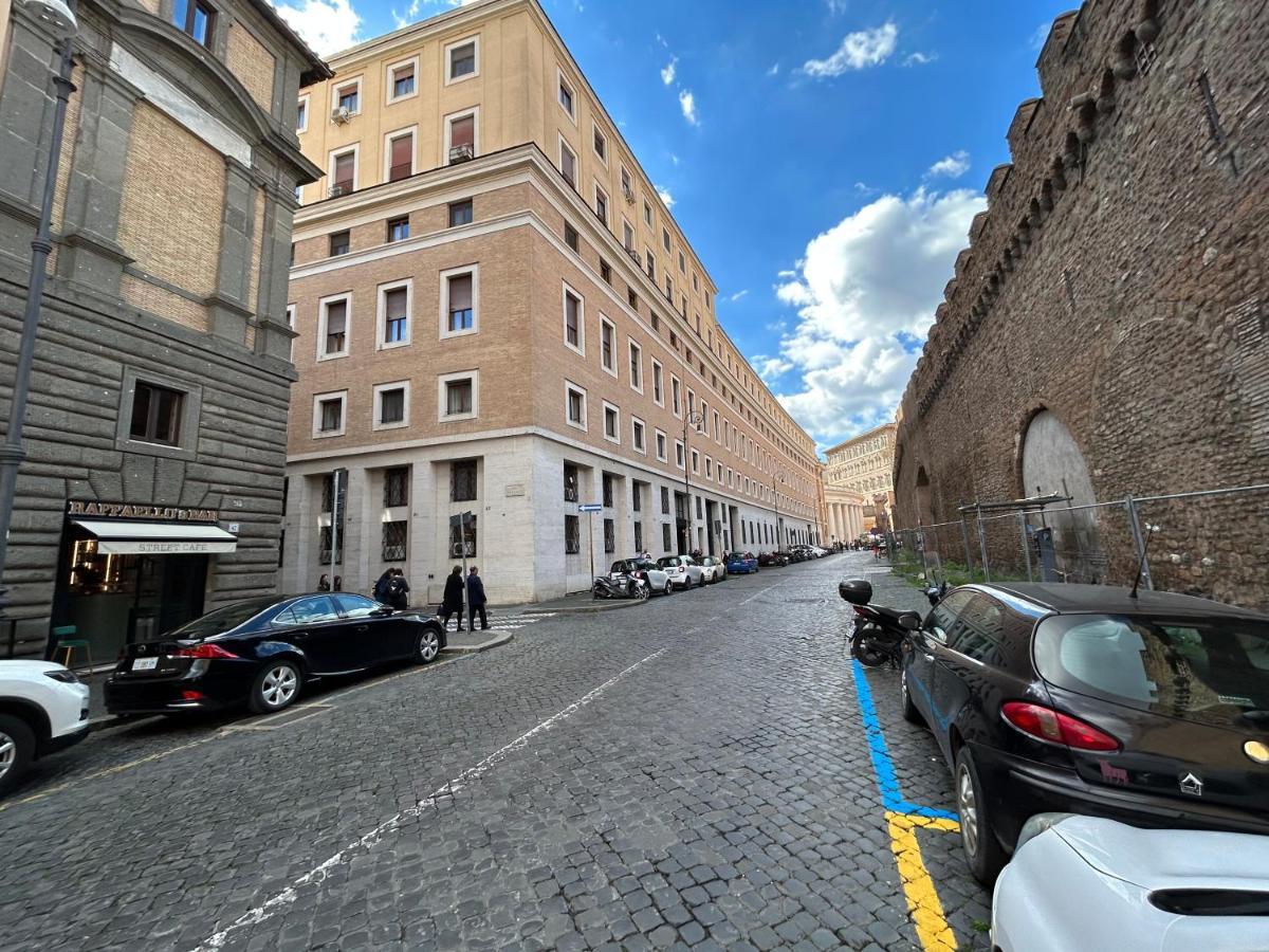 Raffaello's Place Apartment