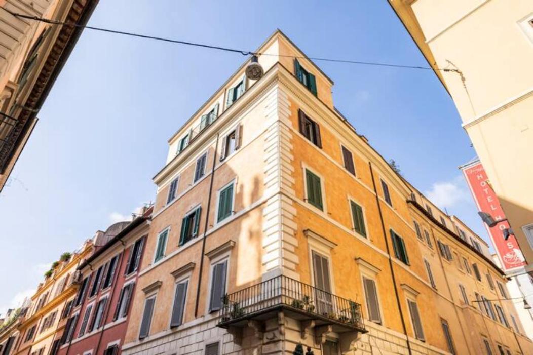 Charming At Spanish Steps, No Elevator Apartment *