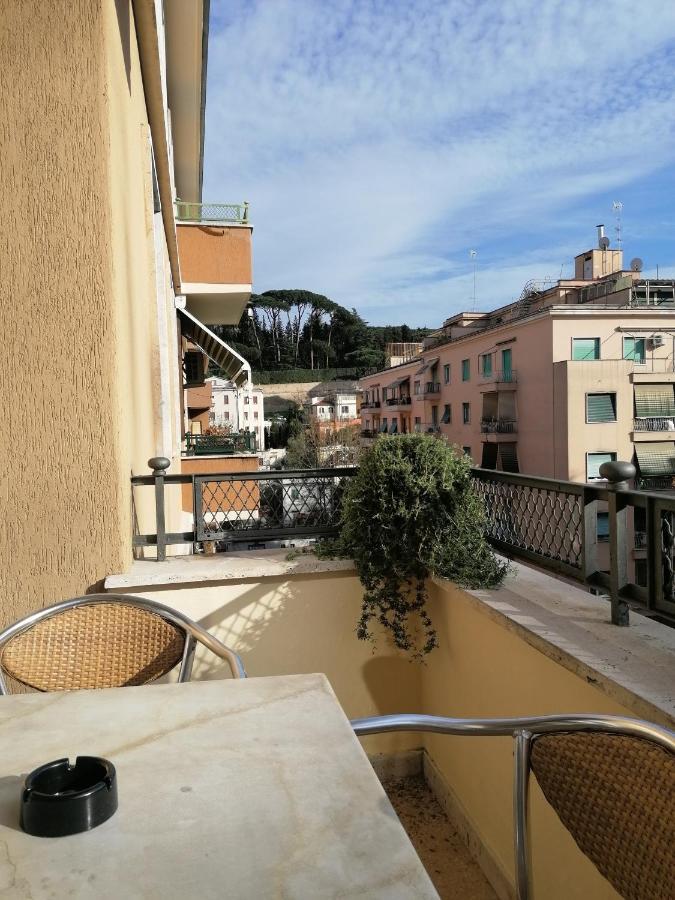 Vatican Walls Apartment *