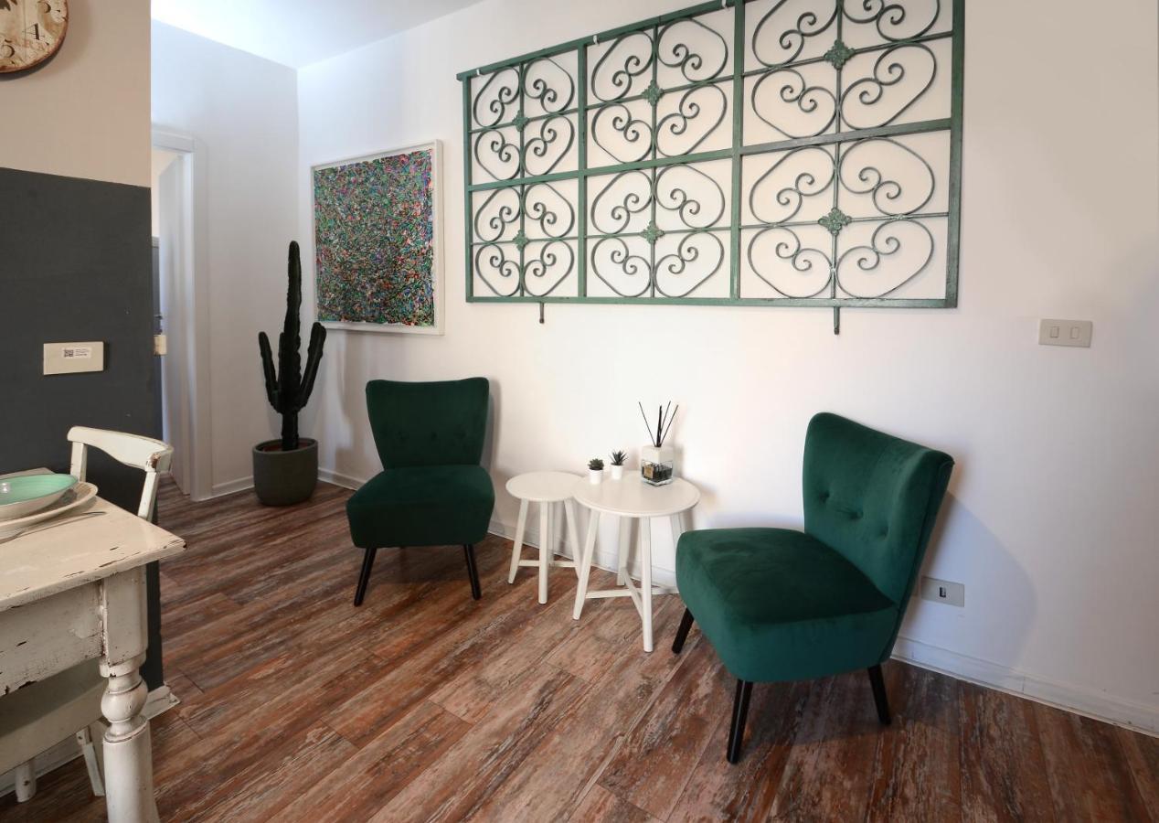Natale Del Grande 21 Stylish Apartment *