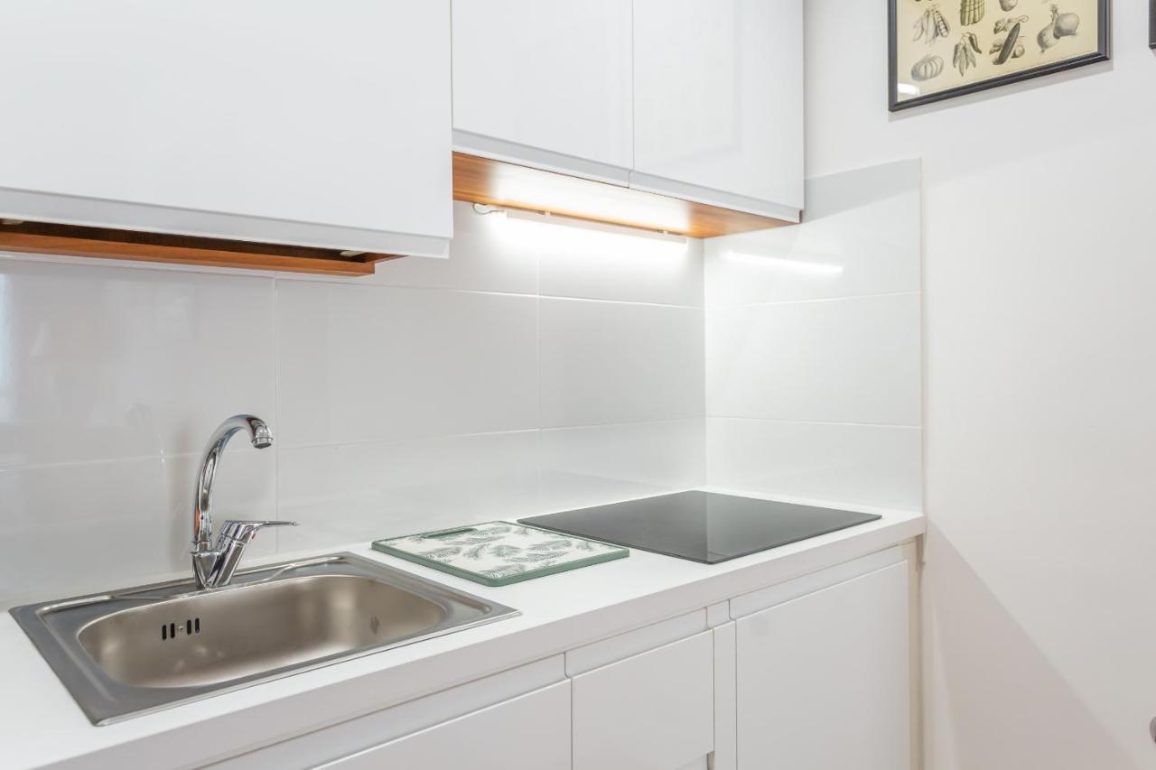 Barberini 3 Bdr Apartment Rome