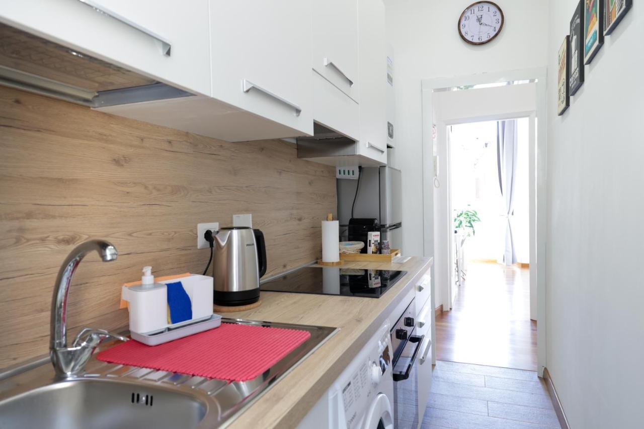 Pantheon Magic House Apartment