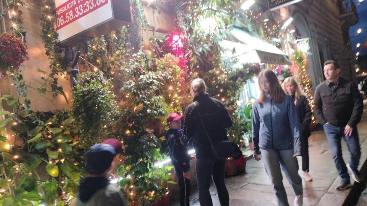 Nice In The Center Of * Rome