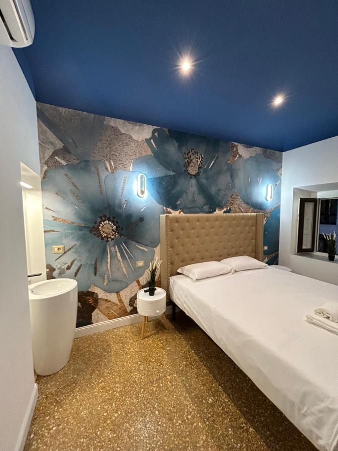 Raffaello's Place * Rome
