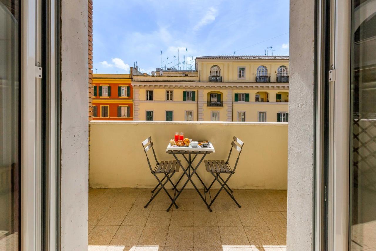 Un Attimo A Couette-café Rome