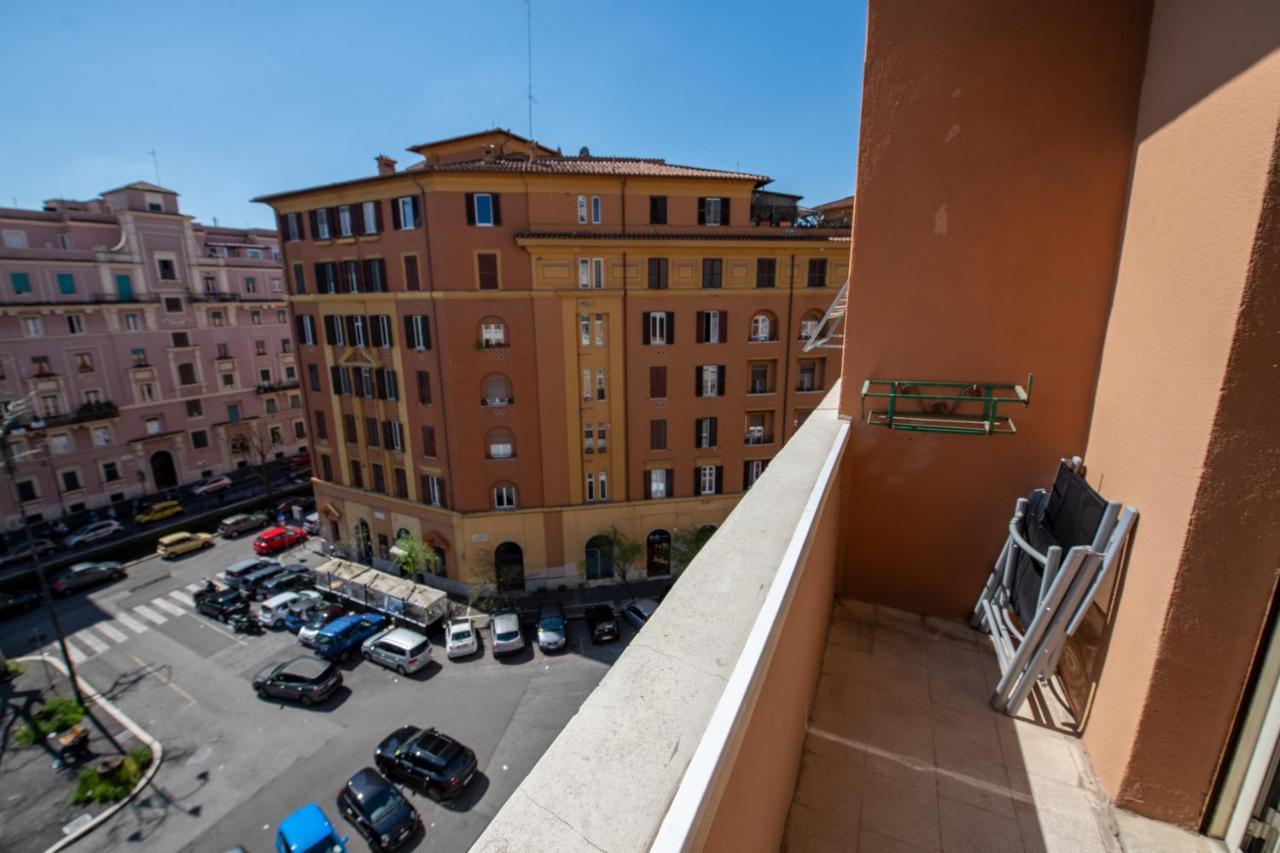 Piazza Carracci Apartment *