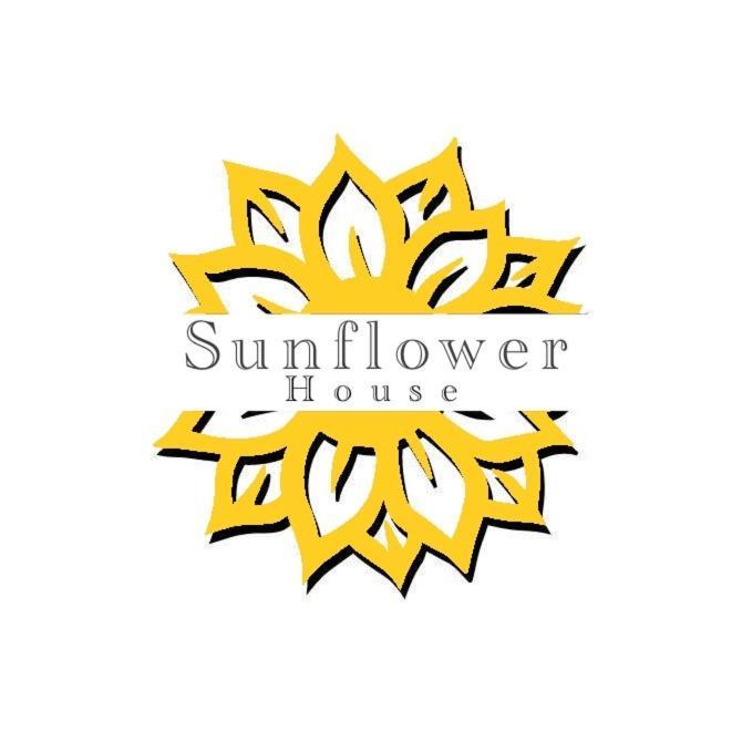 Sunflower House Apartment
