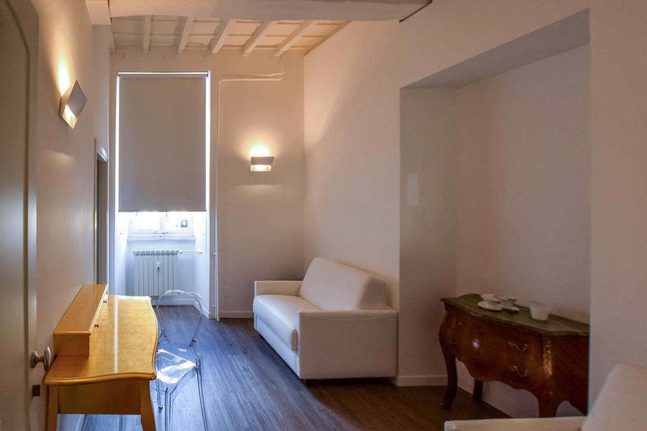 Navona Secret Guest house 3*