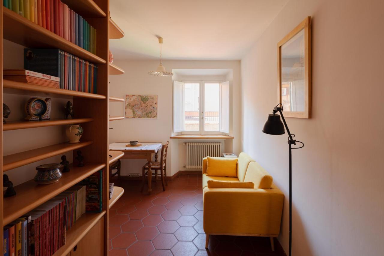 Quiet In The Heart Of Trastevere *