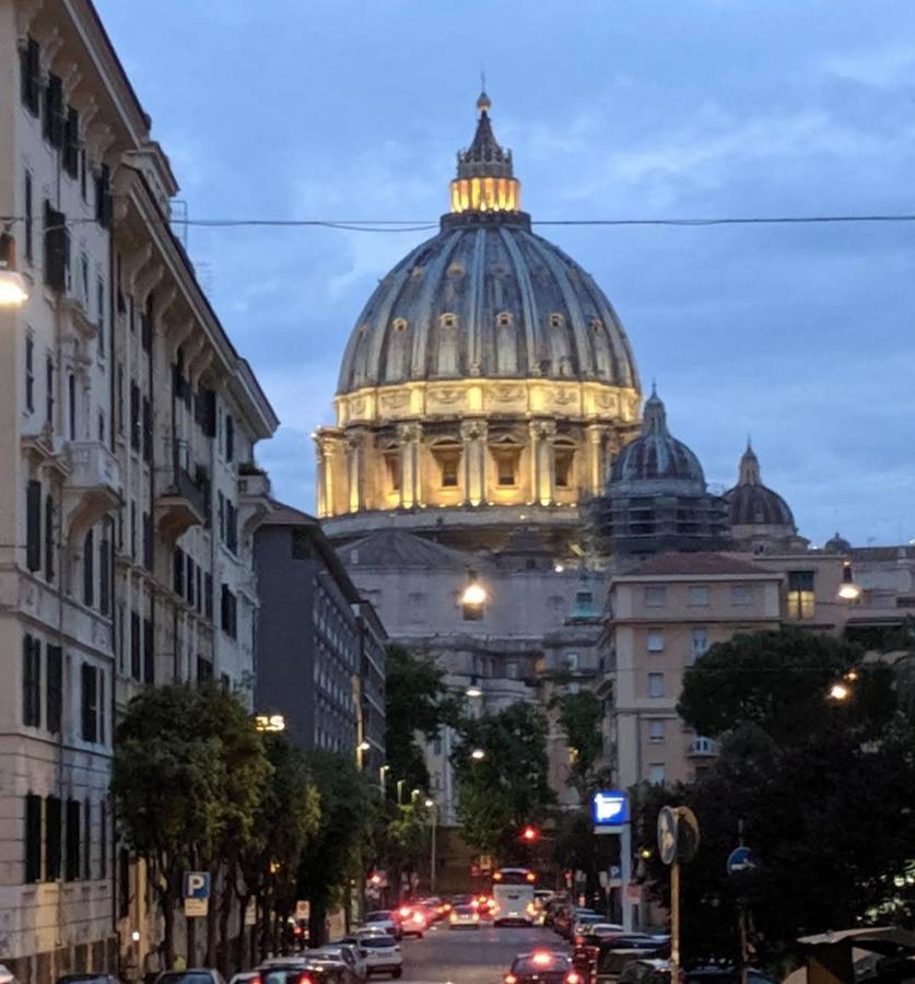 Nice In The Center Of * Rome