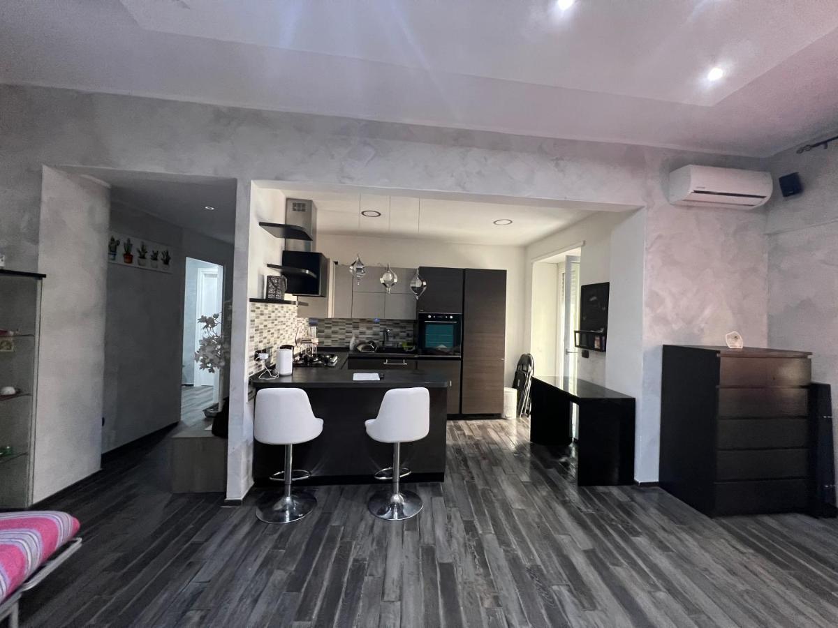 Apartment Nathan House,teano Rome