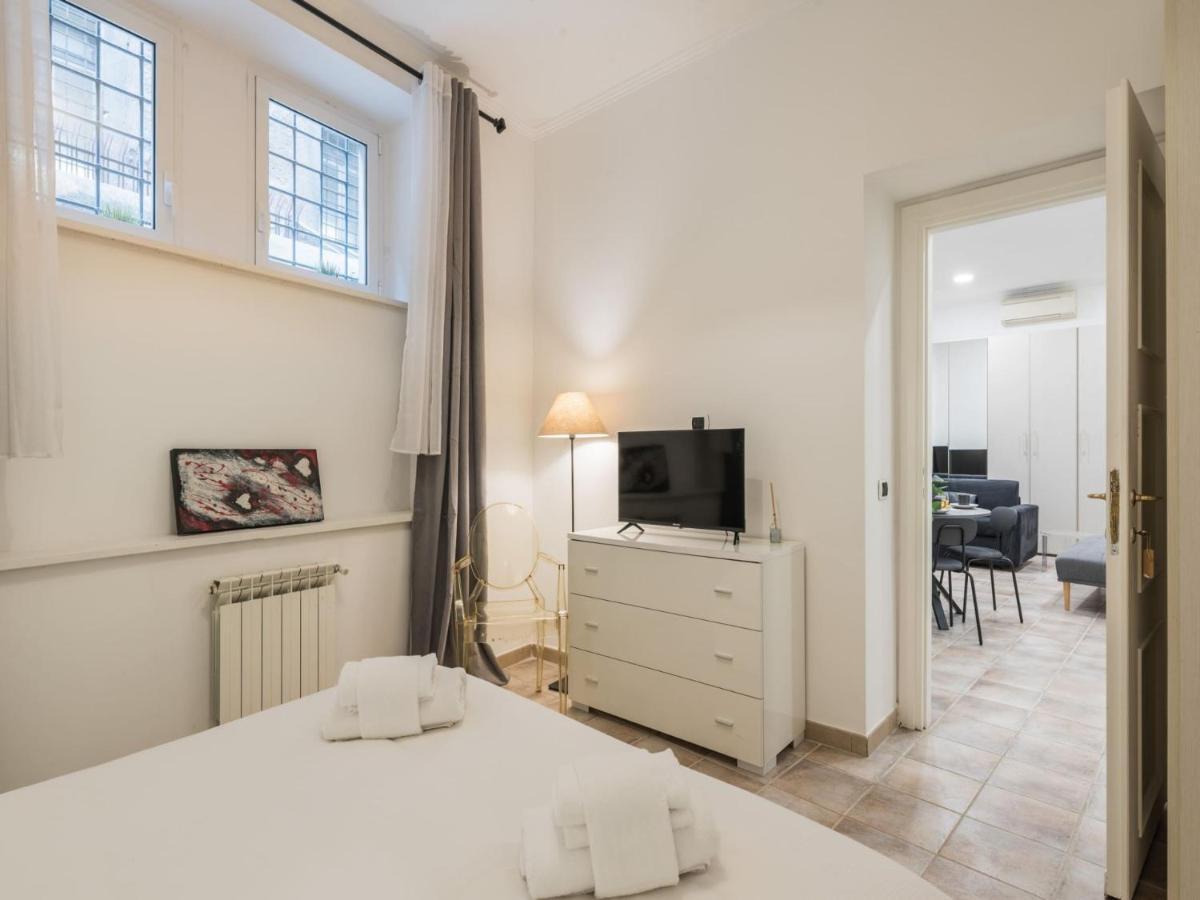 The Rent - Gorgeous One-bedroom Near Piazza Di Spagna Apartment *