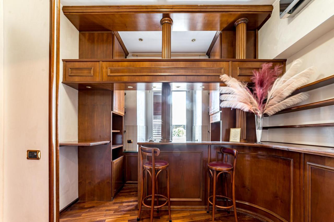 Downtown Luxury - Termini Train Station Bed & Breakfast Rome
