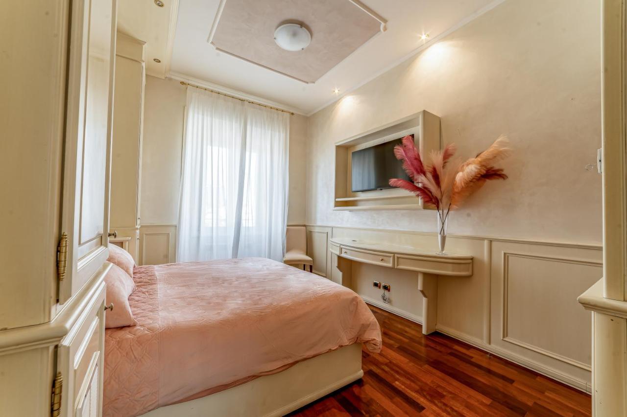 Downtown Luxury - Termini Train Station Bed & Breakfast