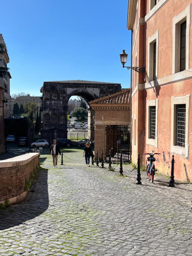 Shabby Studio- Ai Fori Imperiali * Rome