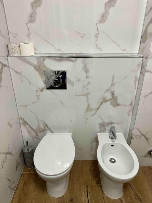 Apartment Luminoso Domus Eur