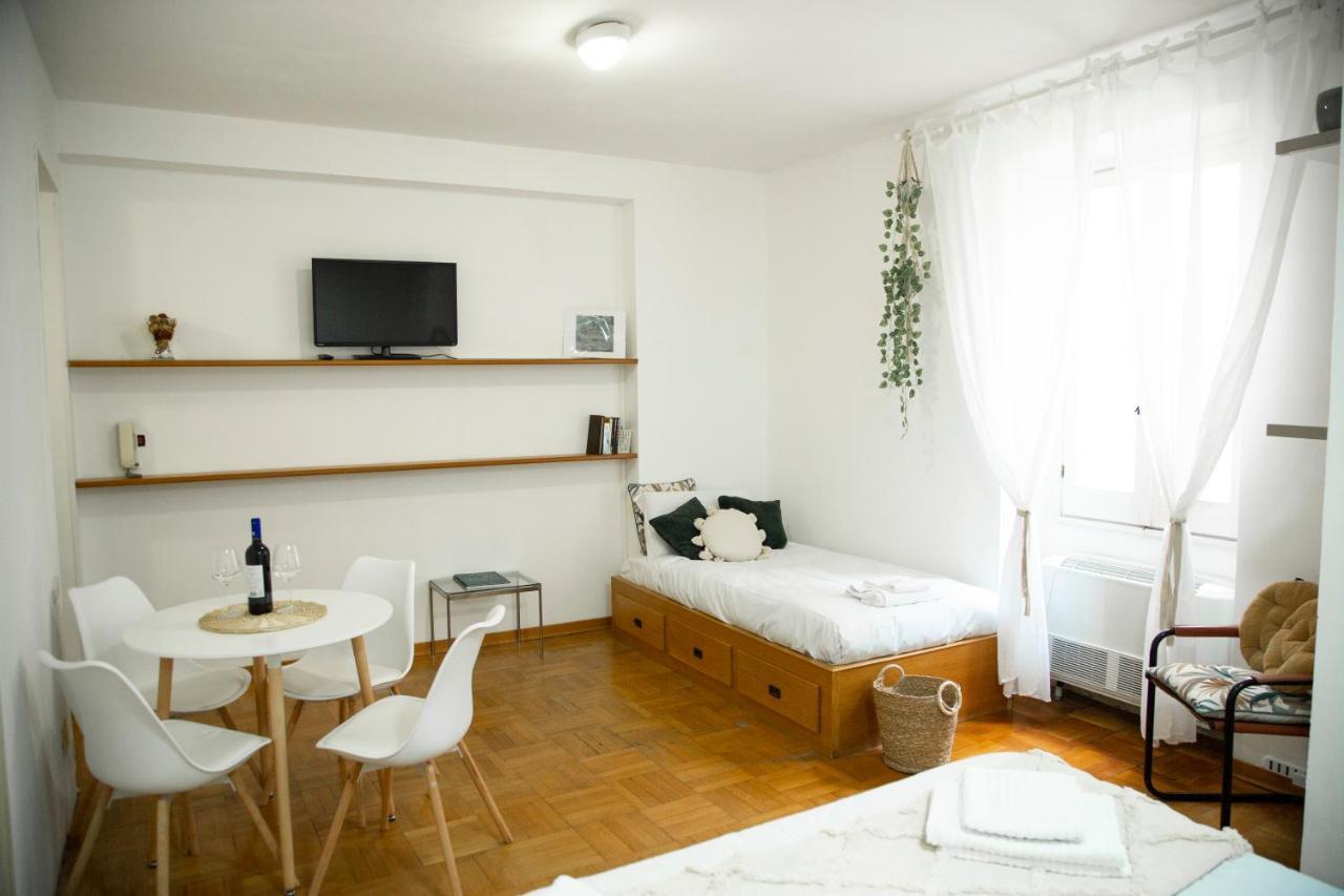 Shabby Studio- Ai Fori Imperiali * Rome