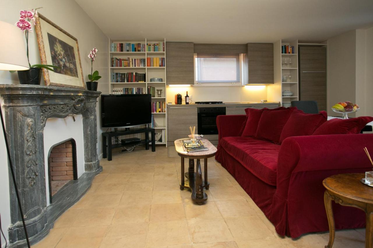 Appartement Your Prestigious Penthouse At The Spanish Steps