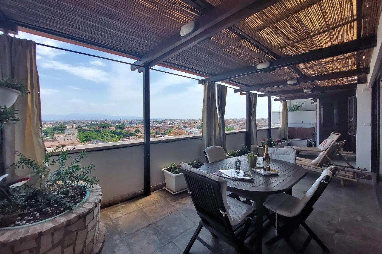 Super Attico Con Terrazza Lodi Apartamento Roma