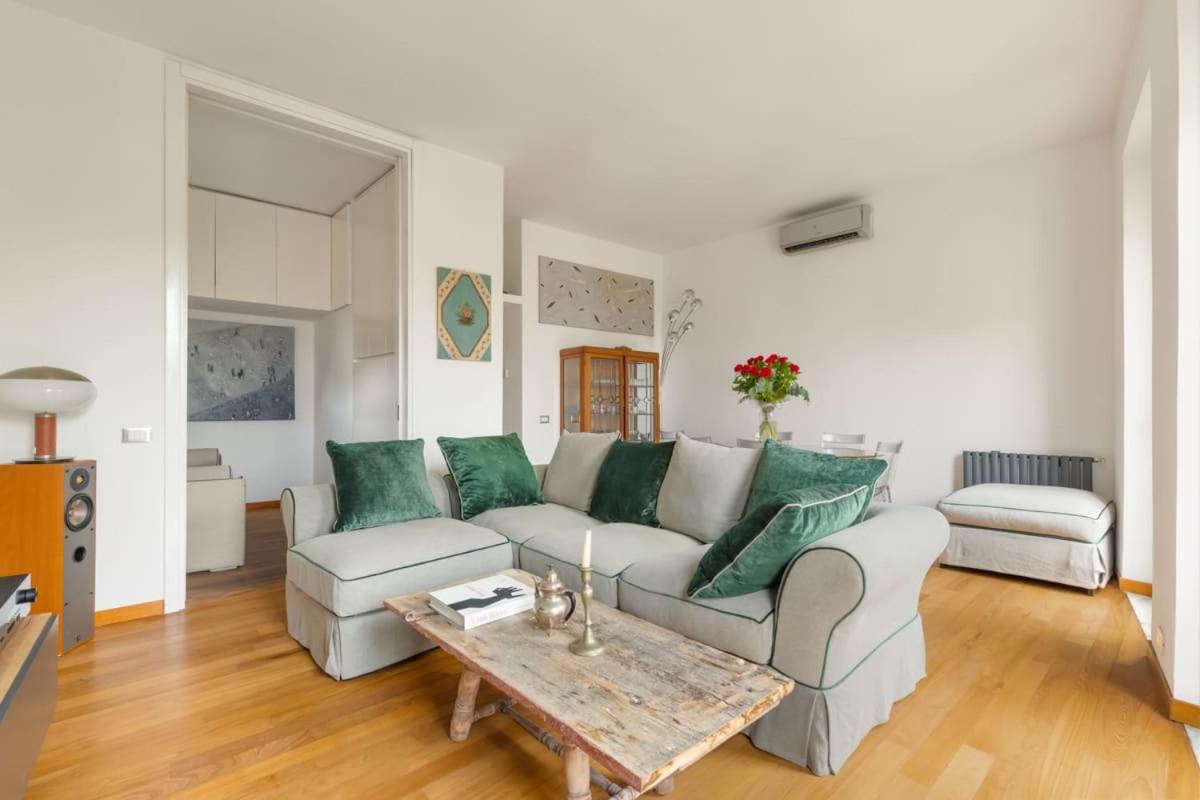Trilussa Stylish Penthouse *