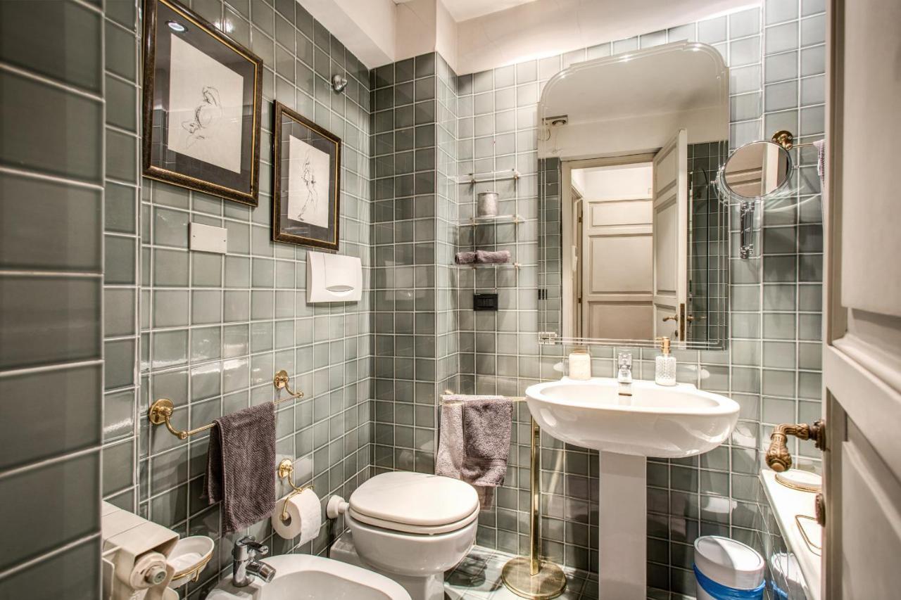 Wonderful With Balcony In Piazza Margana Apartment Rome