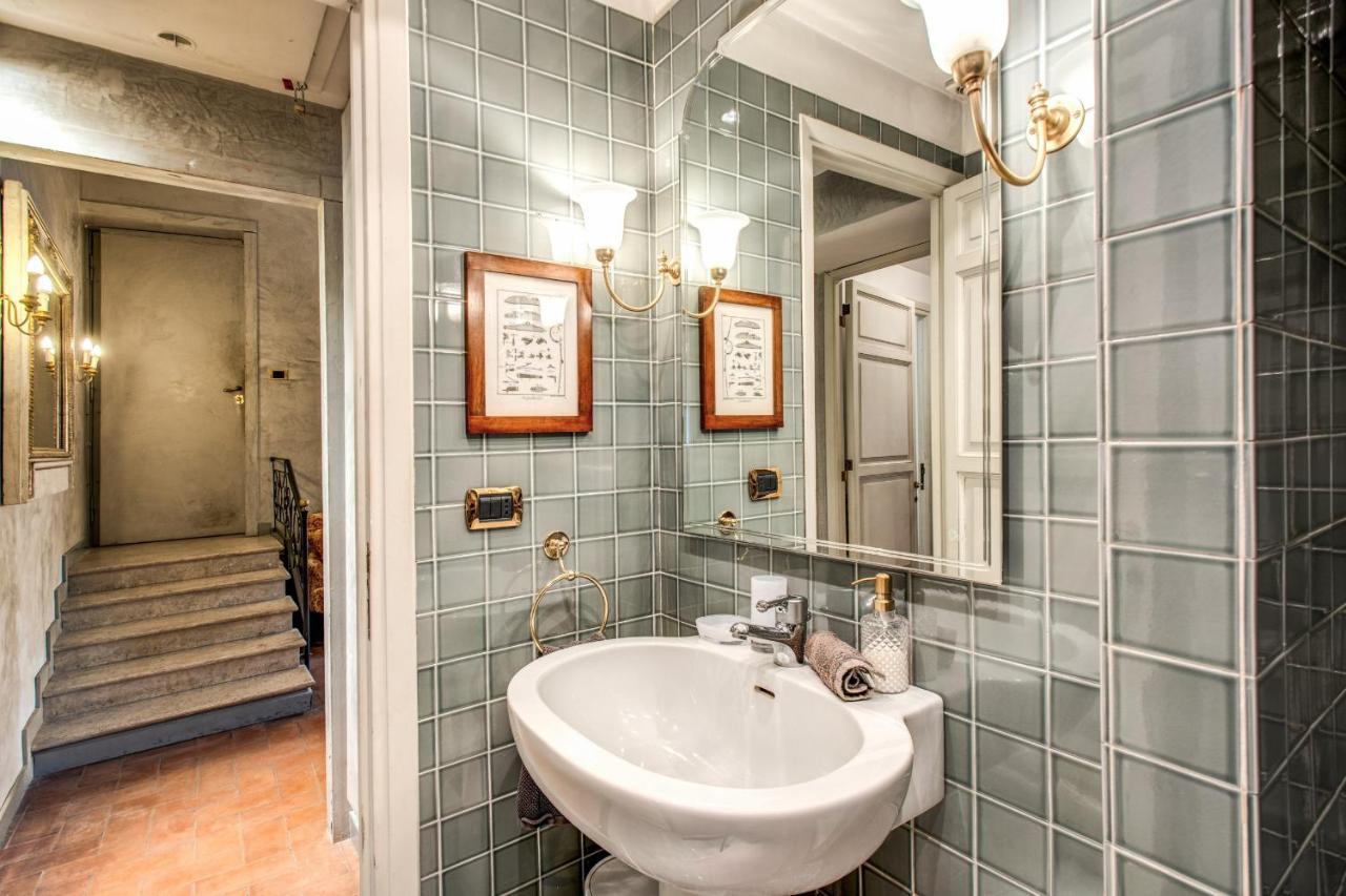 Wonderful With Balcony In Piazza Margana *