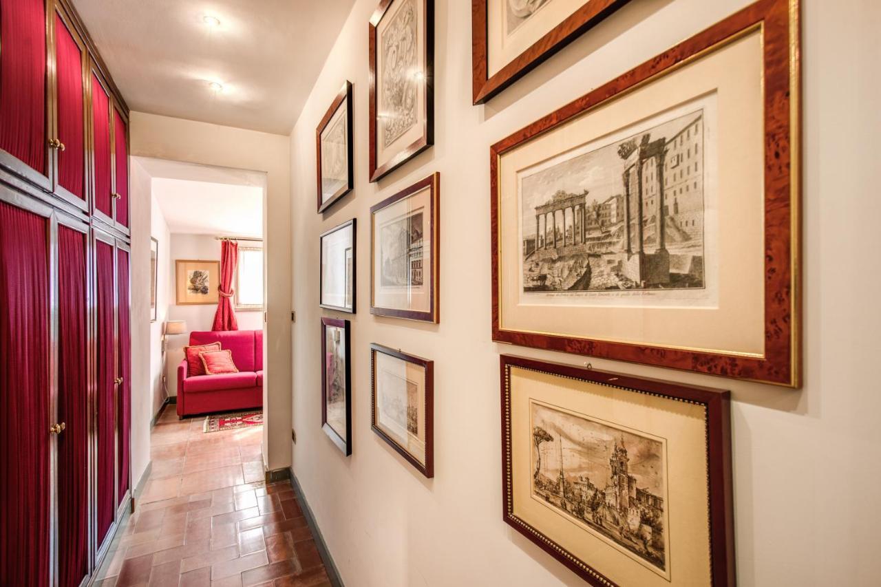 Wonderful With Balcony In Piazza Margana Apartment