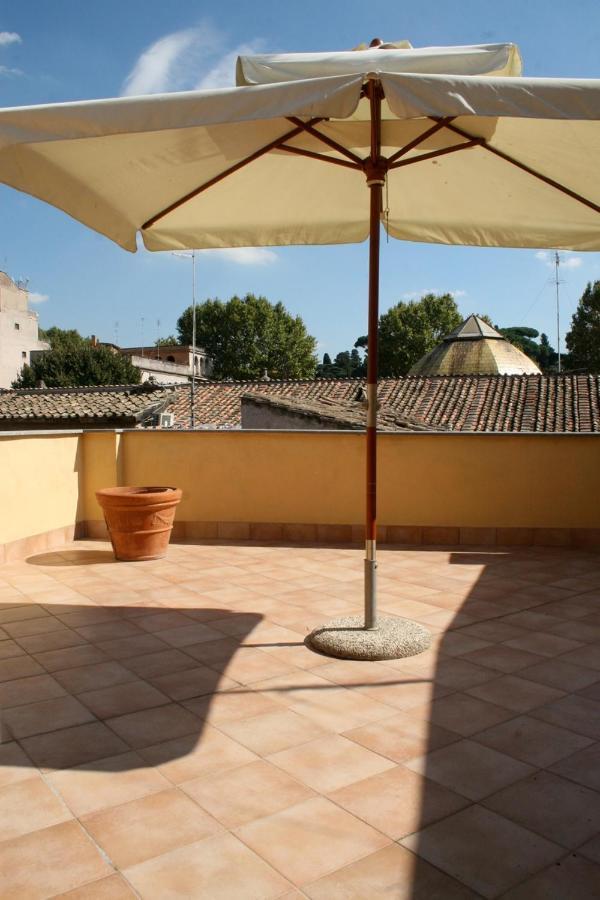 Appartamento Attico Con Terrazza Santa Cecilia *