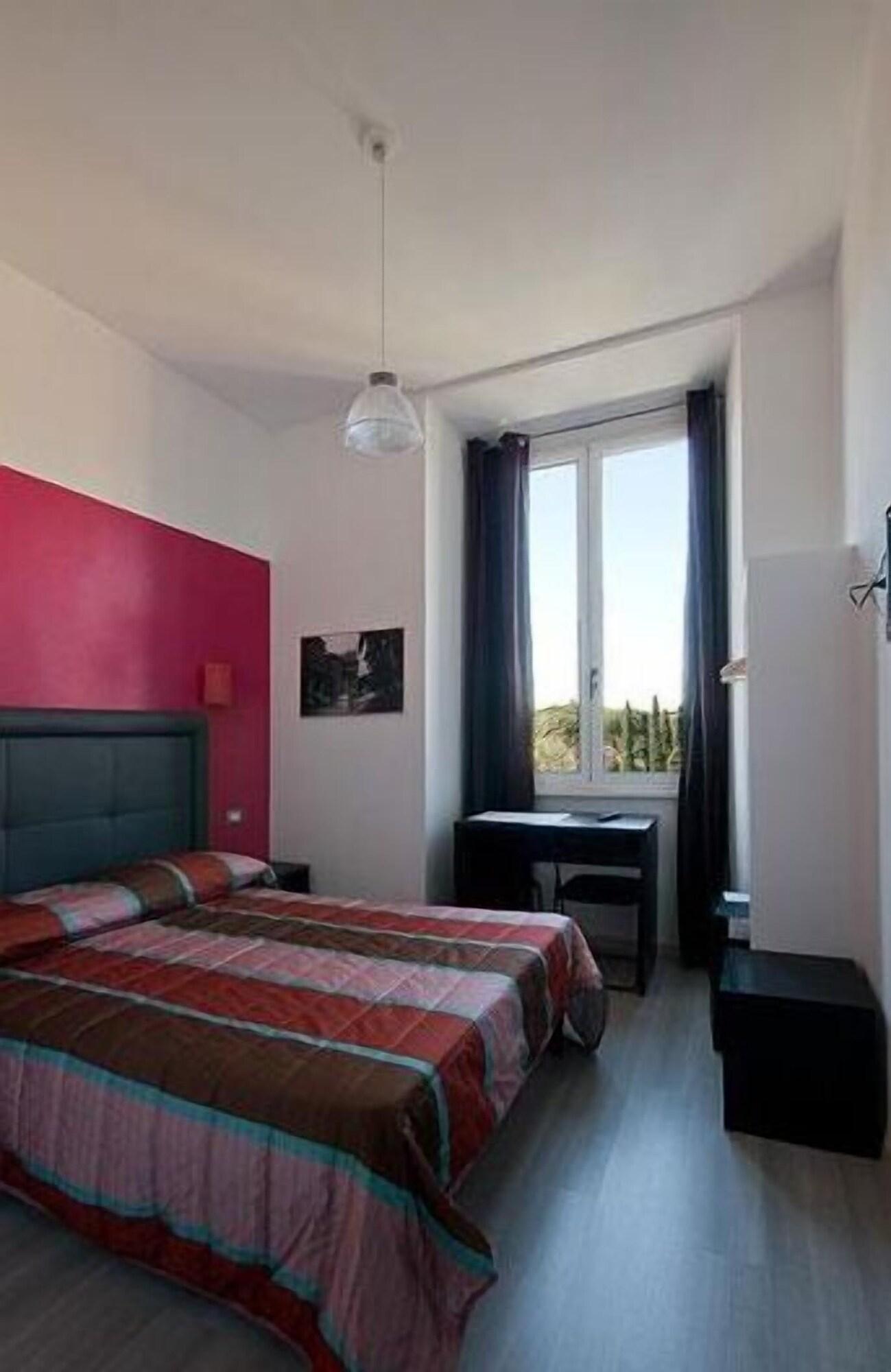 Mf Hotel