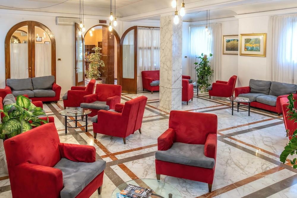 Hotel Santa Prisca 2*