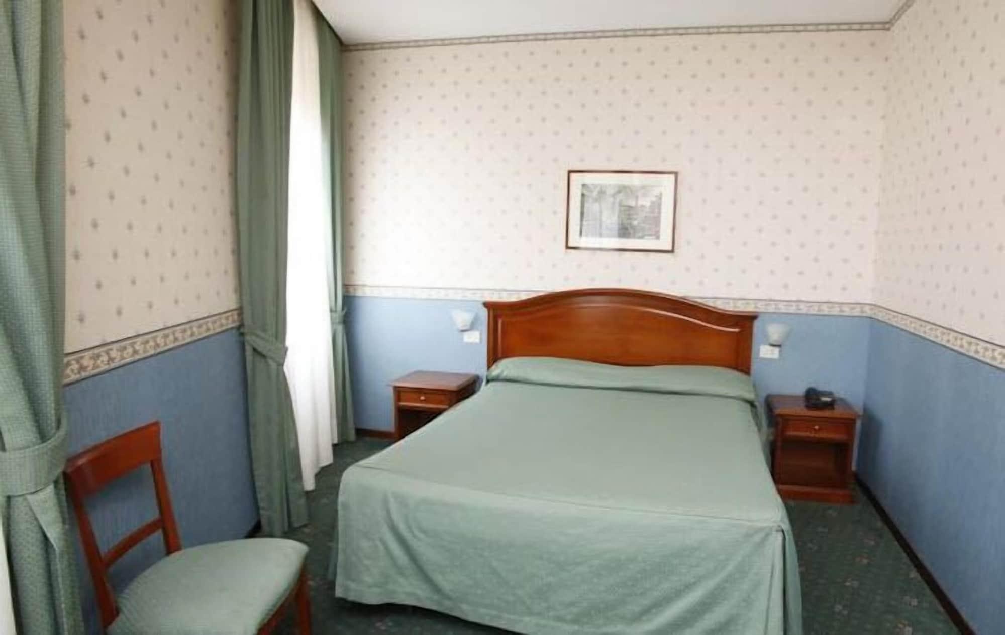 Hotel Adriatic Rome