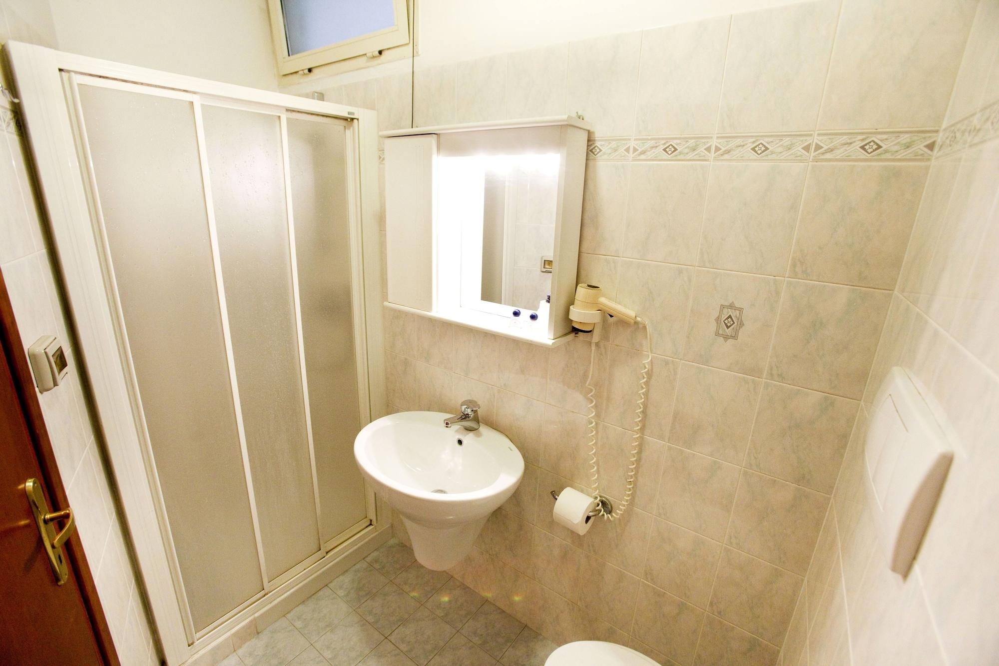 Adriatic Hotel Rome