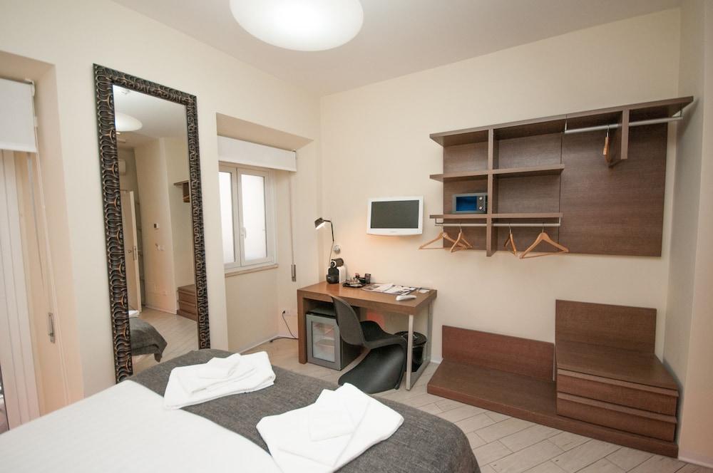 First Floor 2* Rome