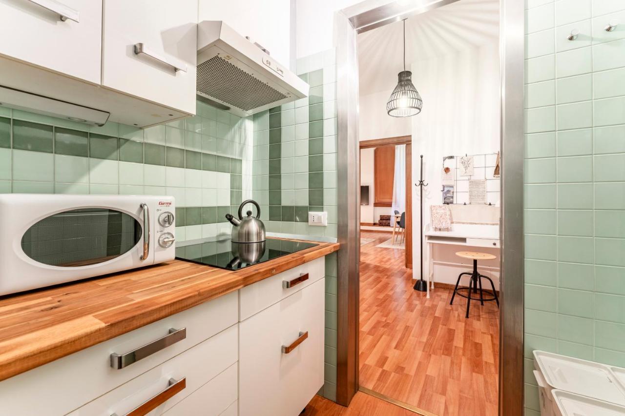 Bright Via Veneto Apartment