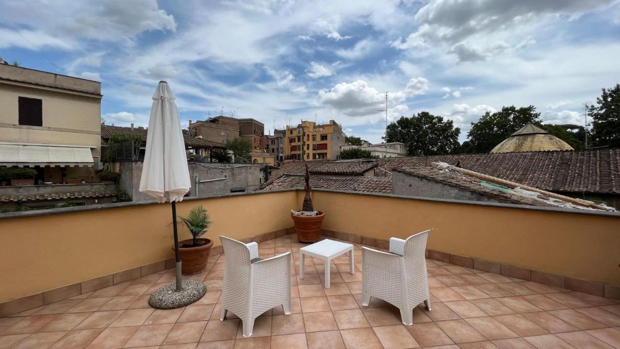 Attico Con Terrazza Santa Cecilia *
