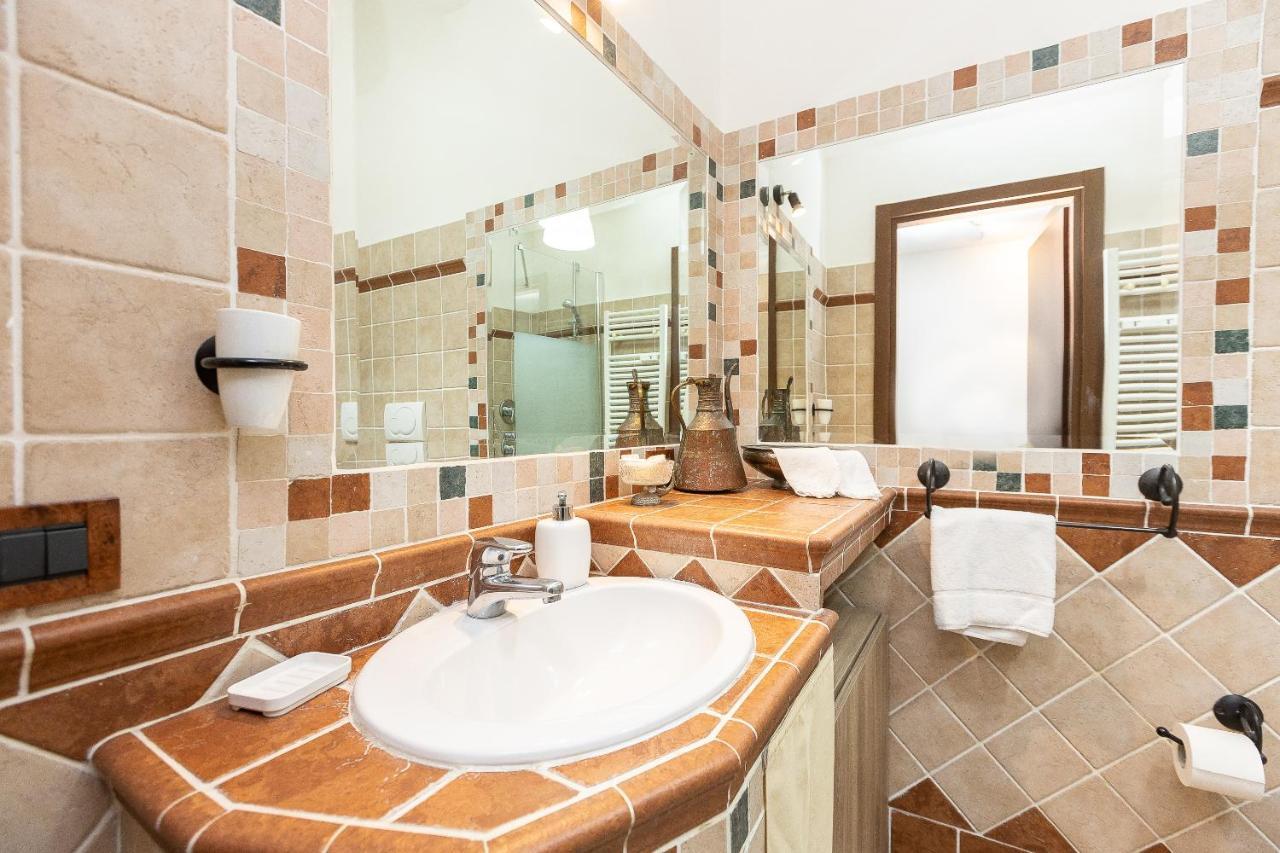 Paruta By In Appartement *