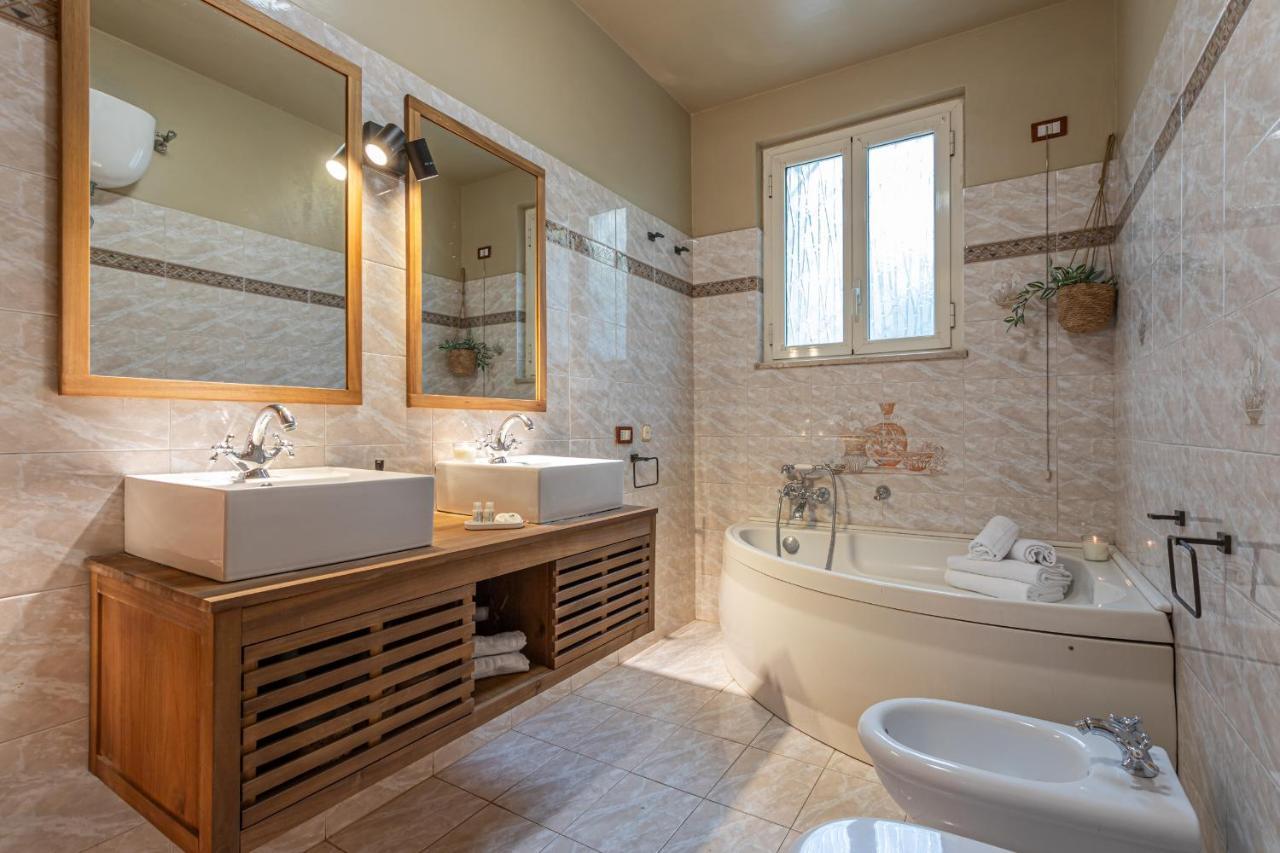 Bbhome Domus Aquae Inside Of Appia Antica Park *