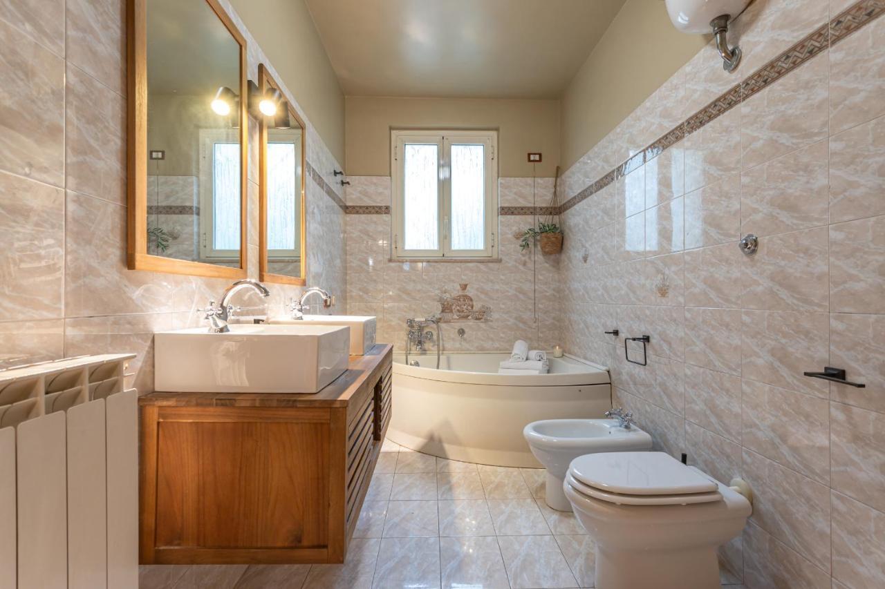 Bbhome Domus Aquae Inside Of Appia Antica Park * Roma