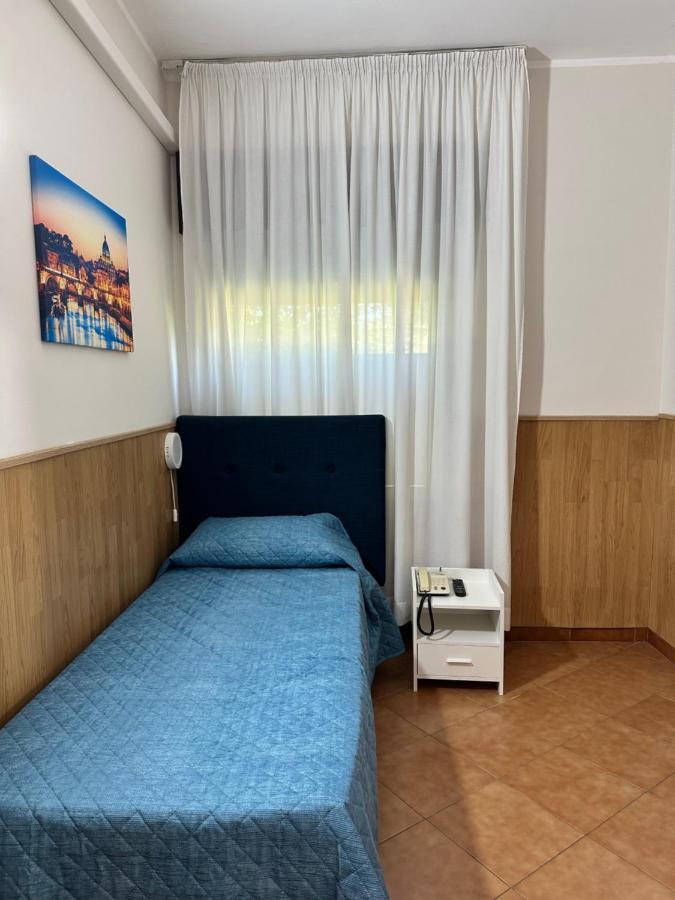 Hotel Oasi Santa Rosa *