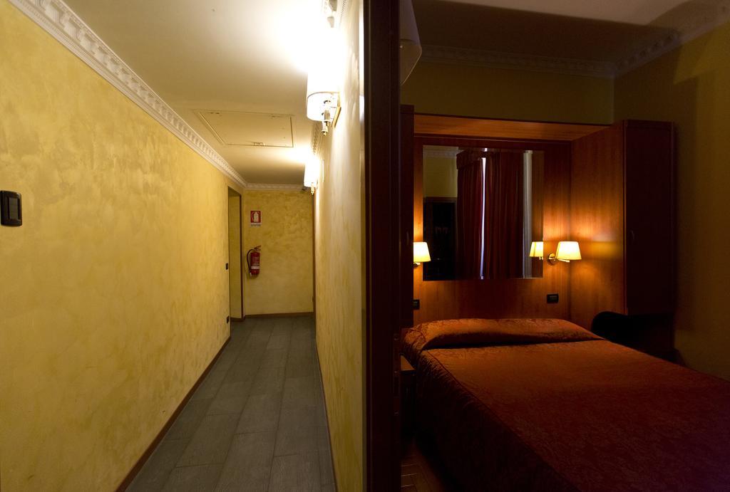 Lella 2* Rome