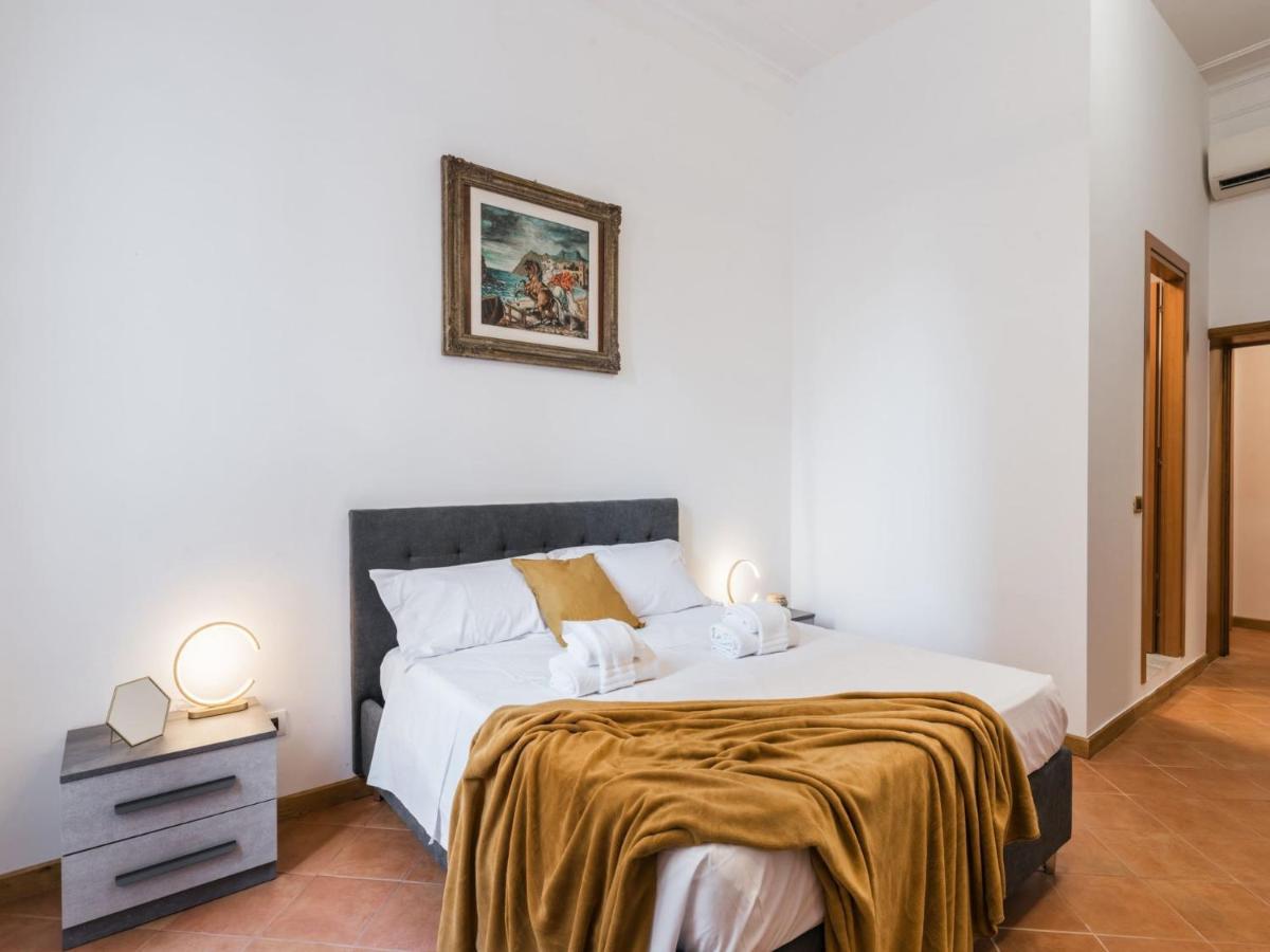 The Rent - Three-bedroom Near The Quirinale Rome