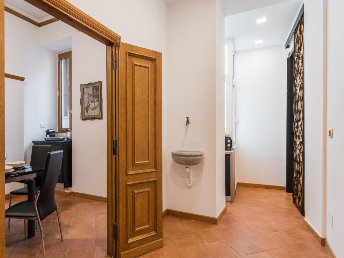 Apartment The Rent - Three-bedroom Near The Quirinale *
