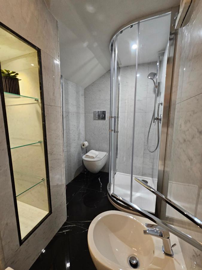 The One Frattina Appartement *