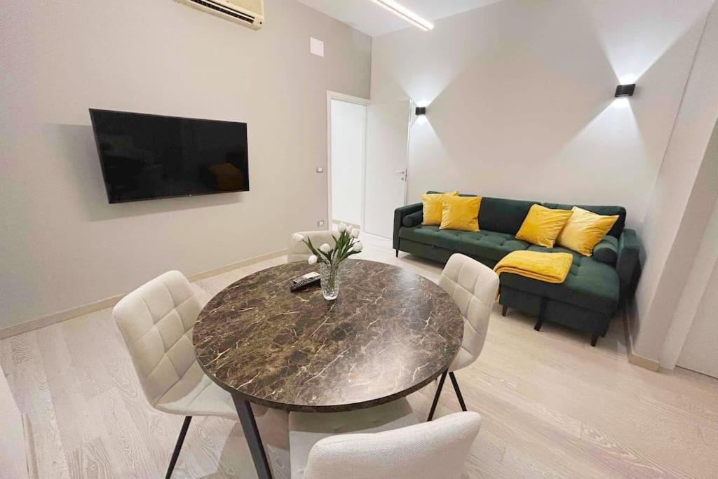 Casa Nicola- Apt In The Heart Of Apartment